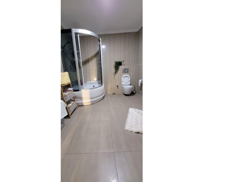 ÜMRANİYE DE NET 150M2 3+1 SİTE ÖZELLİKLİ