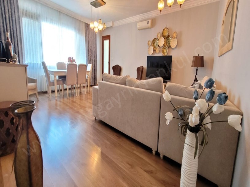 ÜMRANİYE DE NET 150M2 3+1 SİTE ÖZELLİKLİ