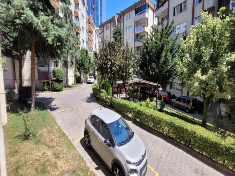 ÜMRANİYE DE NET 150M2 3+1 SİTE ÖZELLİKLİ