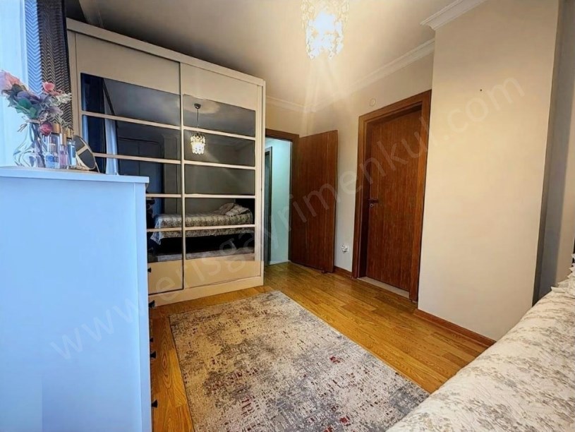 Boş... Kozyatağında 5.Yıllık Binada Boş Satılık 2+1 Balkonlu İskanlı