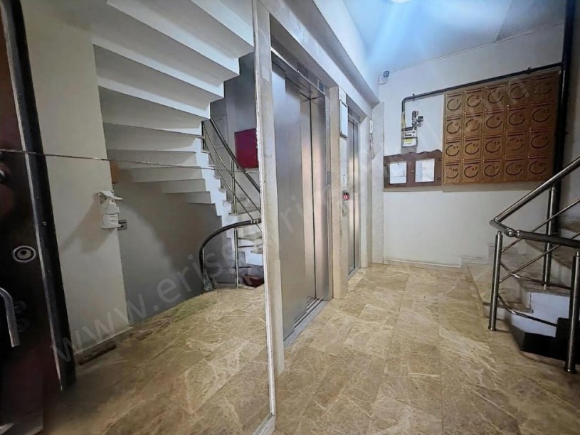 Boş... Kozyatağında 5.Yıllık Binada Boş Satılık 2+1 Balkonlu İskanlı