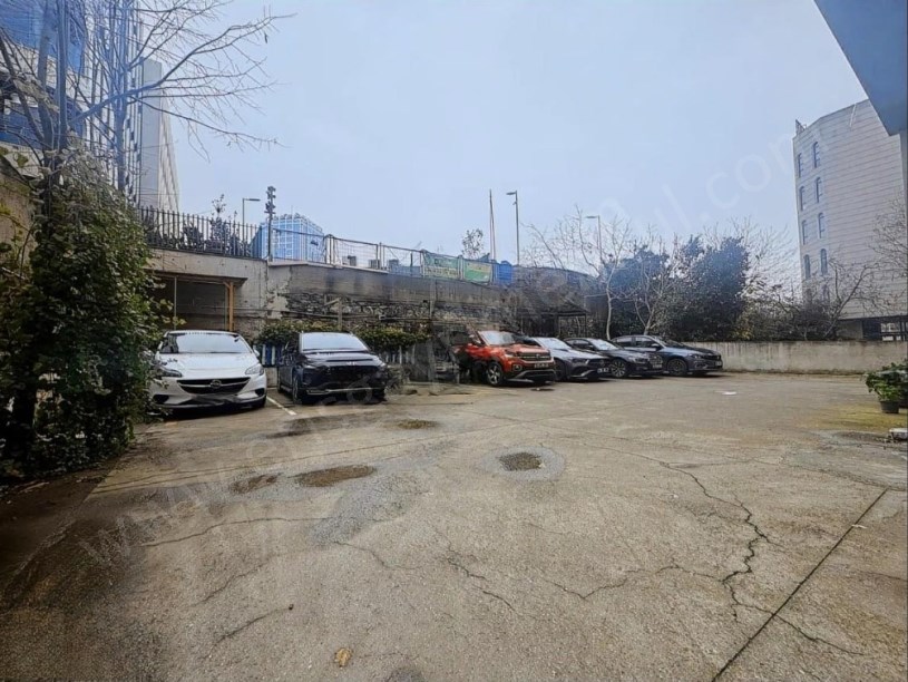 Boş... Kozyatağında 5.Yıllık Binada Boş Satılık 2+1 Balkonlu İskanlı