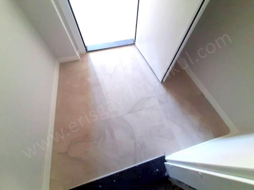 İSTANBUL KADIKÖY GÖZTEPE , MİNİBÜS CD. SIFIR,BALKON,EBEVEYN BANYOLU,130M2,3+1