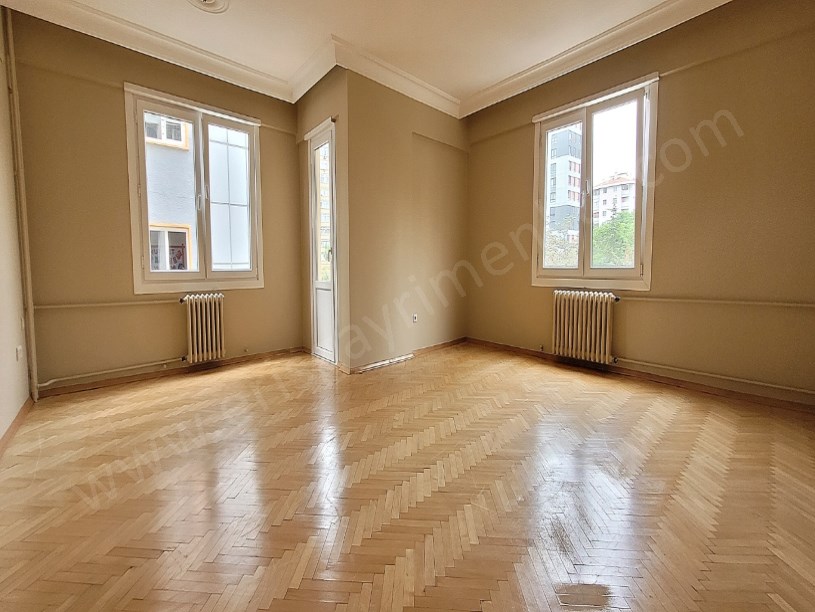 KİRALIK 19 MAYIS MAH. DE 130 M2 3+1 DAİRE KADIKÖY İSTANBUL