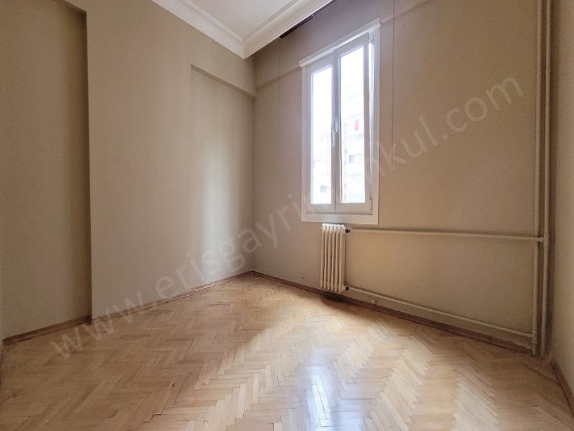 KİRALIK 19 MAYIS MAH. DE 130 M2 3+1 DAİRE KADIKÖY İSTANBUL