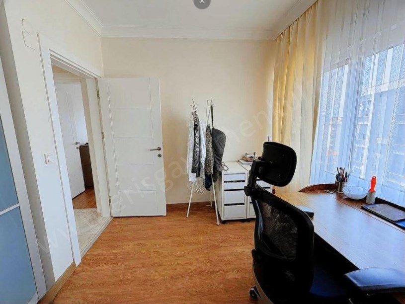 AYŞEKADIN MİNİBÜS CADDESİ NDE GÜNEY CEPHE ÖNÜ AÇIK 4+1 DUBLEKS SUADİYE İSTANBUL