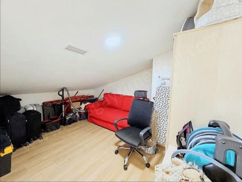 AYŞEKADIN MİNİBÜS CADDESİ NDE GÜNEY CEPHE ÖNÜ AÇIK 4+1 DUBLEKS SUADİYE İSTANBUL