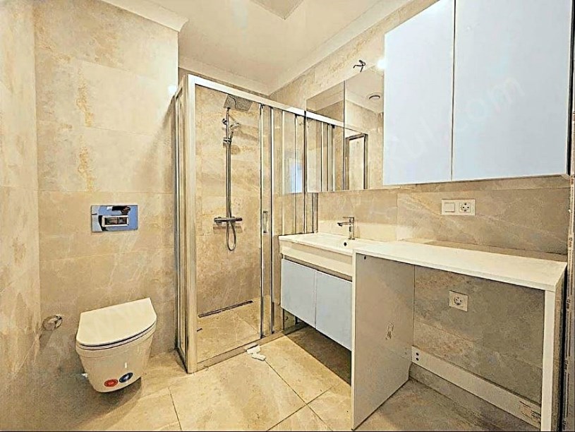 İSTANBUL GÖZTEPE SATILIK DAİRE MERKEZİ KONUMDA EB. BANYOLU AÇIK BALKONLU 90 M2 NET 3+1 BOŞ DAİRE