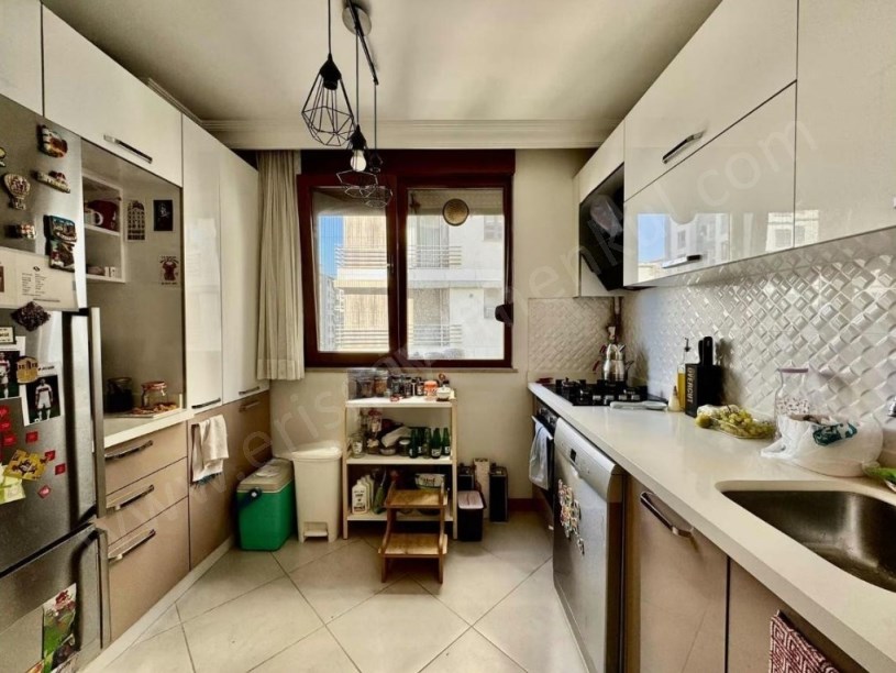 İSTANBUL KADIKÖY TÜCCARBAŞINDA ERENKÖY MARMARAYA YAKIN İAKANLI 3+1 SATILIK DAİRE