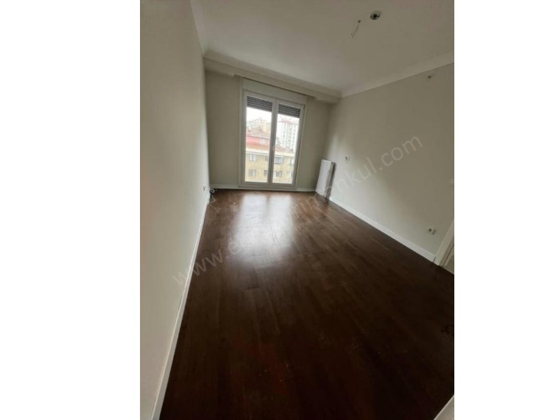 İSTANBUL KADIKÖY BOŞ... KOZYATAĞI KAZASKER 3+1 EBEVEYN BANYOLU