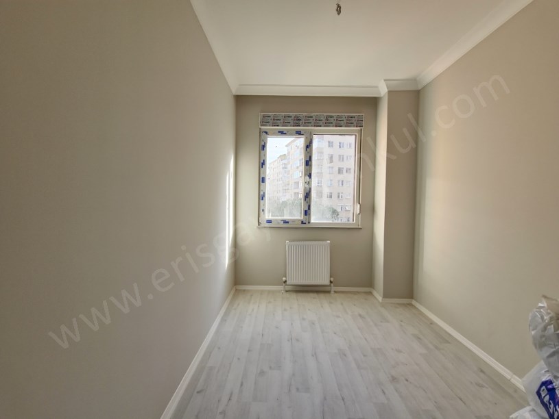 SAHRAYICEDİT MİNİBÜS CAD. YAKINI SIFIR BİNADA AÇIK BALKONLU 3+1 KADIKÖY İSTANBUL