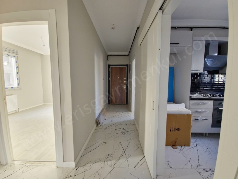 SAHRAYICEDİT MİNİBÜS CAD. YAKINI SIFIR BİNADA AÇIK BALKONLU 3+1 KADIKÖY İSTANBUL