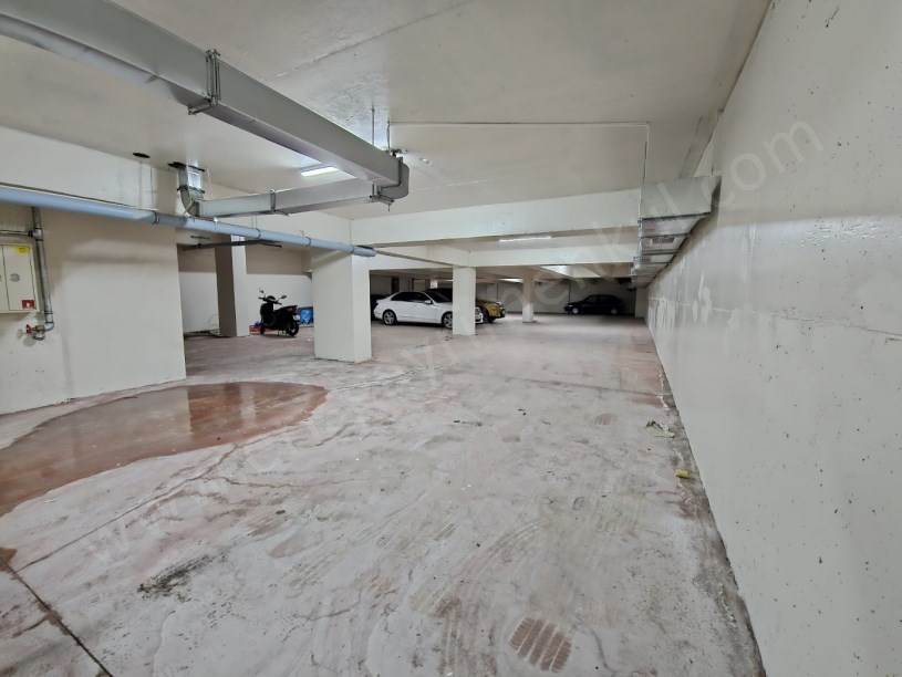 SAHRAYICEDİT MİNİBÜS CAD. YAKINI SIFIR BİNADA AÇIK BALKONLU 3+1 KADIKÖY İSTANBUL