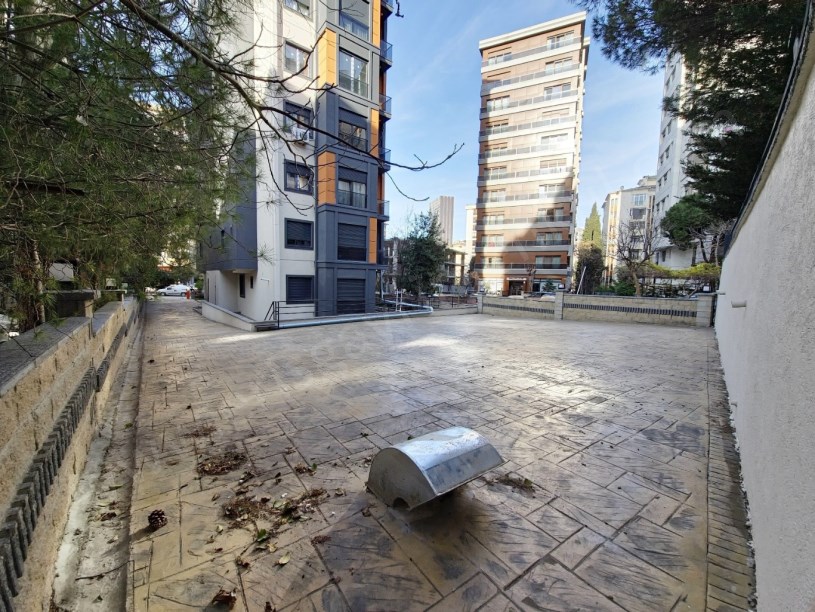 SAHRAYICEDİT MİNİBÜS CAD. YAKINI SIFIR BİNADA AÇIK BALKONLU 3+1 KADIKÖY İSTANBUL