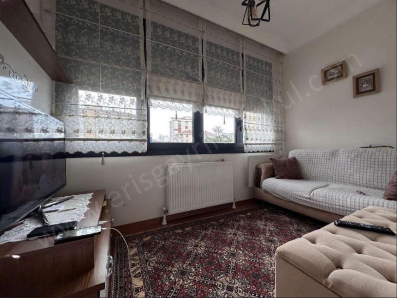 Kozyatağı Central Hast. Civarı Balkonlu Ebevyn Banyolu 3+1 Kadıköy İstanbul