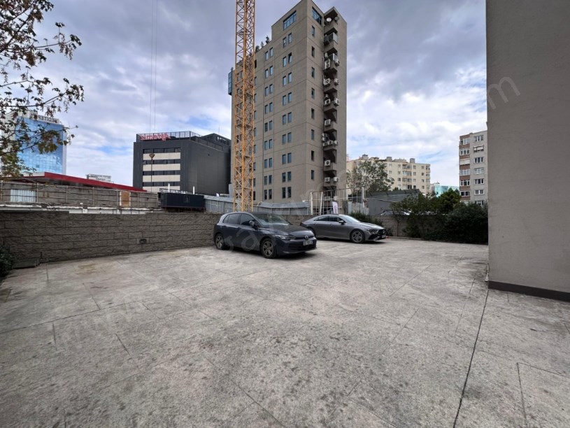 Kozyatağı Central Hast. Civarı Balkonlu Ebevyn Banyolu 3+1 Kadıköy İstanbul