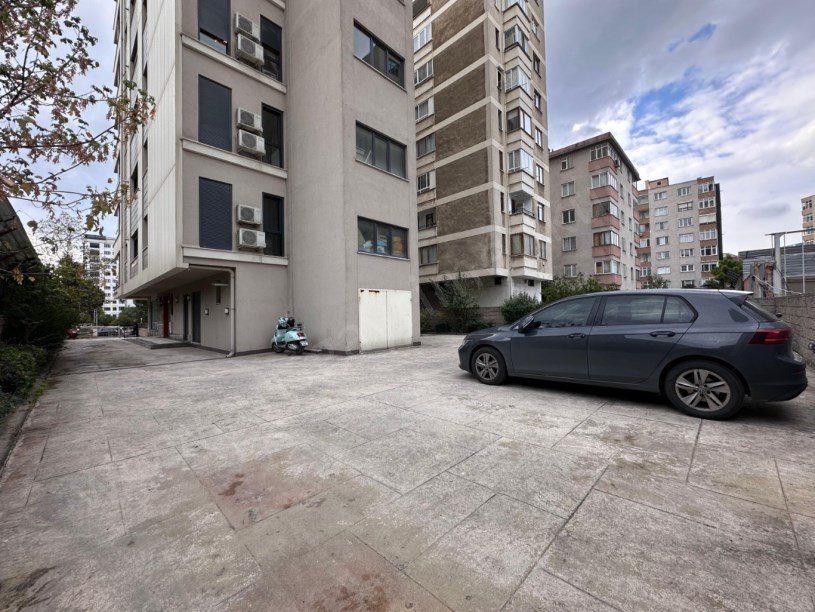 Kozyatağı Central Hast. Civarı Balkonlu Ebevyn Banyolu 3+1 Kadıköy İstanbul