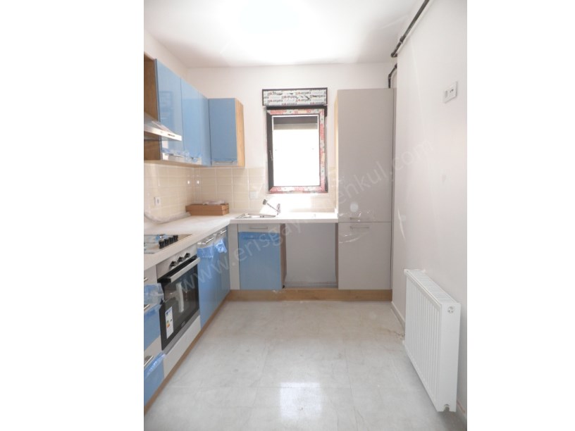 ŞENESENEVLER DE KOMBİLİ EBEVEYN BANYOLU AÇIK BALKONLU 3+1 KOZYATAĞI İSTANBUL