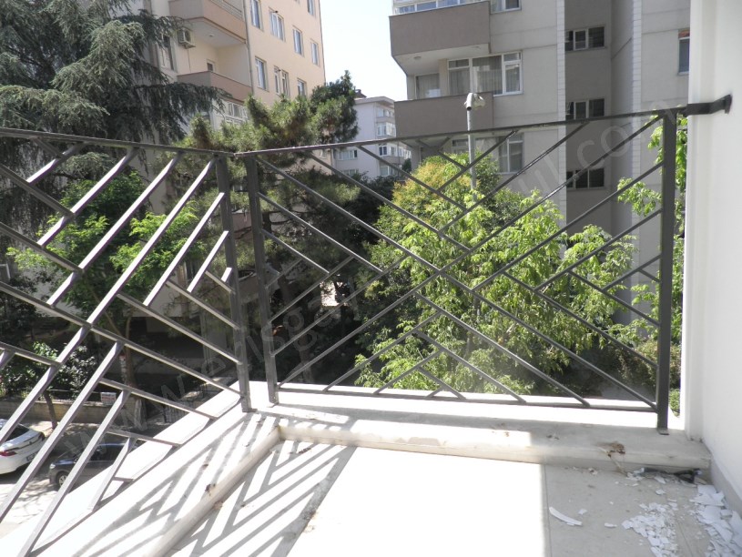 ŞENESENEVLER DE KOMBİLİ EBEVEYN BANYOLU AÇIK BALKONLU 3+1 KOZYATAĞI İSTANBUL