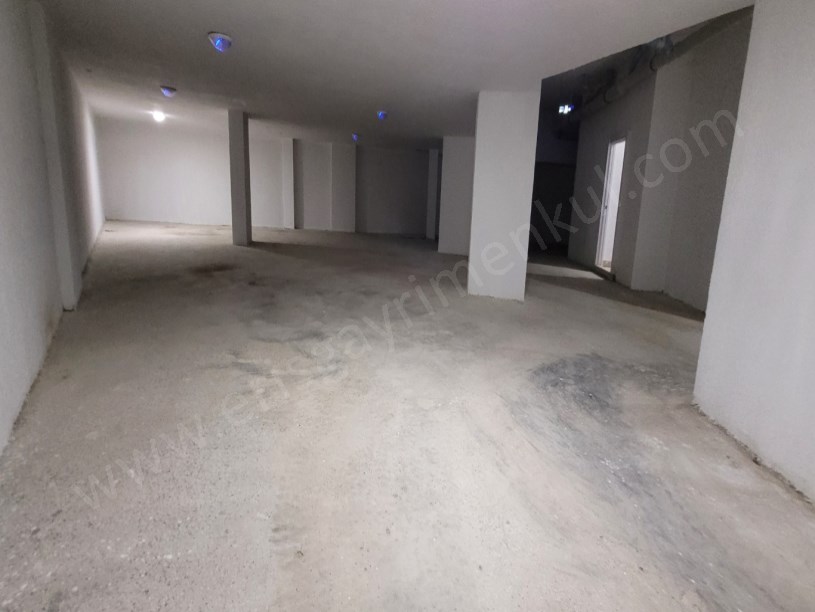 KADIKÖY İSTANBUL .... FENERYOLU MAH.DE SIFIR BALKONLU E.BANYOLU . BOŞ . 2+1 DAİRE