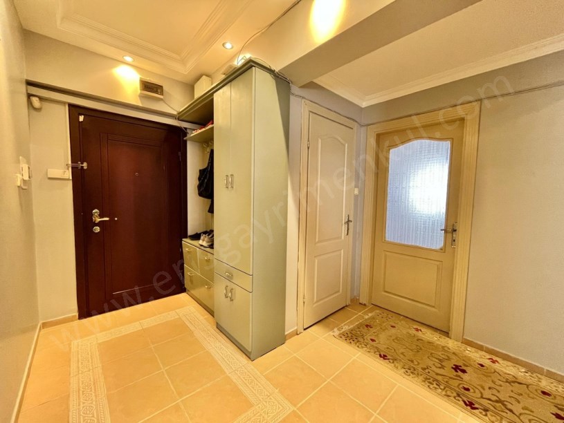 19 MAYIS MAH.DE KAPALI OTOPARKLI AZ KATLI BİNADA 165 M2 NET 5+1 DUBLEX KADIKÖY İSTANBUL