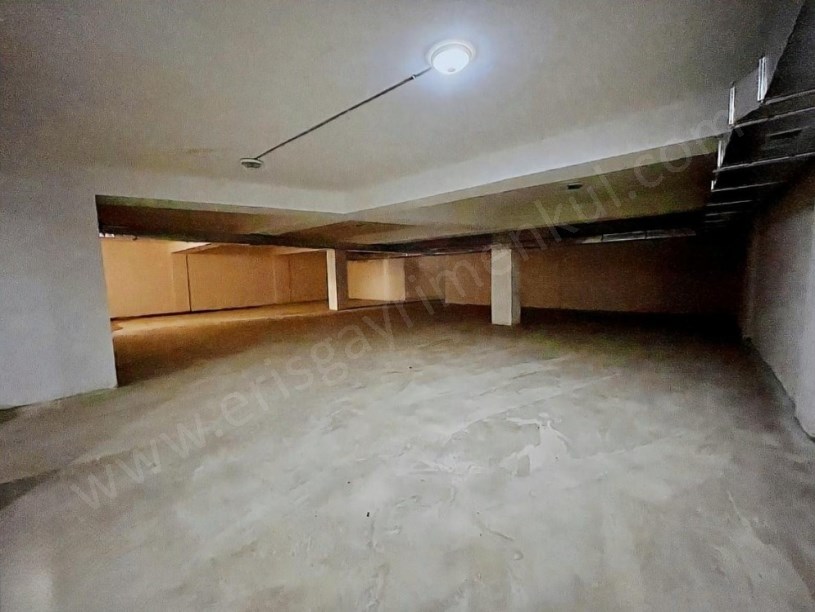 İSTANBUL KADIKÖY  ERENKÖY MİNİBÜSE YAKIN 3+1 BALKONLU EBEVEYN BANYOLU SIFIR