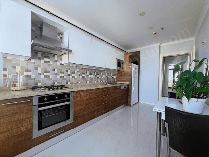 istanbul kadıköy 19 mayıs mah.  Merkezi Konumda İskanlı Ebeveyb Banyo Prestijli Binada 3+1 Satılık