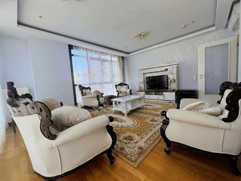 istanbul kadıköy 19 mayıs mah.  Merkezi Konumda İskanlı Ebeveyb Banyo Prestijli Binada 3+1 Satılık