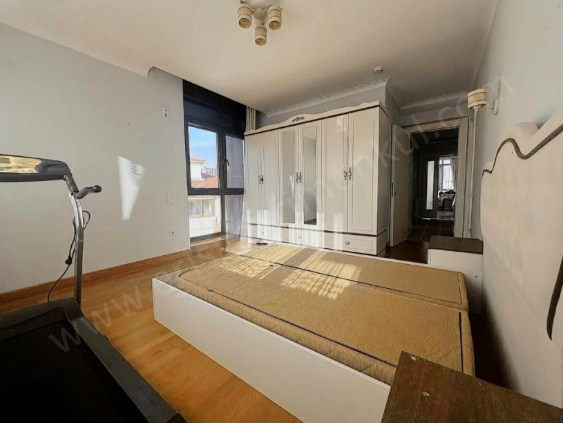 istanbul kadıköy 19 mayıs mah.  Merkezi Konumda İskanlı Ebeveyb Banyo Prestijli Binada 3+1 Satılık