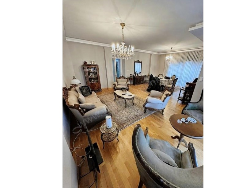 İSTANBUL KOZYATAĞI ŞENESENEVLER KOZYATAĞINDA YENİ BİNADA İSKANLI NET 115 m² GENİŞ 3+1