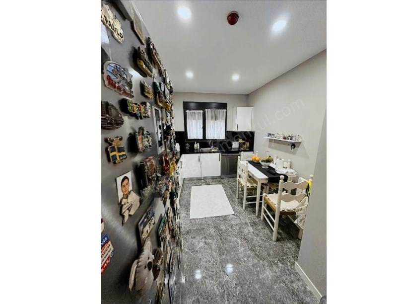 İSTANBUL KADIKÖY  ŞENESENEVLER KOZYATAĞINDA YENİ BİNADA İSKANLI NET 115 m² GENİŞ 3+1