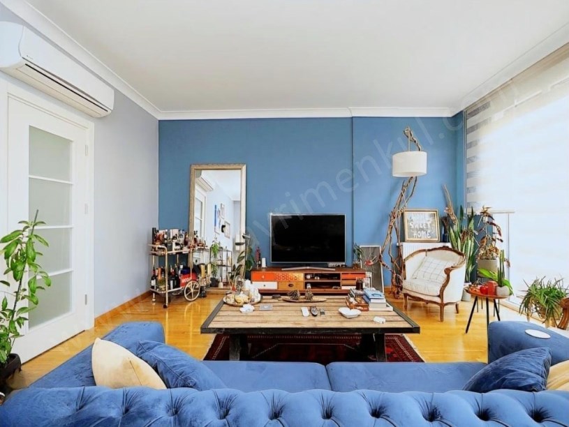 İSTANBUL KADIKÖY  ERENKÖY DE BALKON EBEVEYN BANYO KAT MÜLKİYET TAPULU GENÇ BİNA 3+1 DAİRE