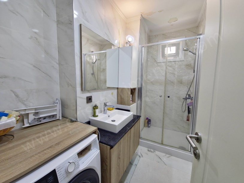 AYŞEKADIN DA İKİ KAT KAPALI OTOPARKLI VE YÜZME HAVUZLU 3+1 DAİRE KADIKÖY İSTANBUL