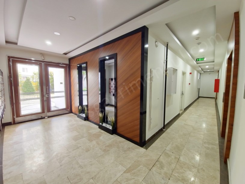 AYŞEKADIN DA İKİ KAT KAPALI OTOPARKLI VE YÜZME HAVUZLU 3+1 DAİRE KADIKÖY İSTANBUL