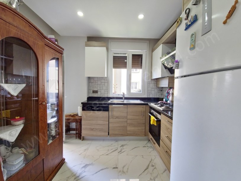 AYŞEKADIN DA İKİ KAT KAPALI OTOPARKLI VE YÜZME HAVUZLU 3+1 DAİRE KADIKÖY İSTANBUL