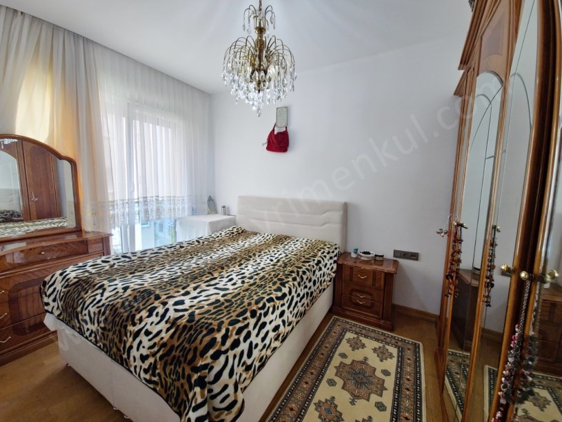 AYŞEKADIN DA İKİ KAT KAPALI OTOPARKLI VE YÜZME HAVUZLU 3+1 DAİRE KADIKÖY İSTANBUL