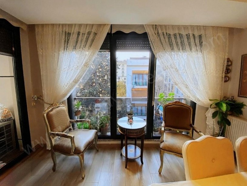 İSTANBUL KADIKÖY SUADİYE 4+2 TERASLI EBEVEYN BANYOLU KAT MÜLKİYET TAPULU DUBLEX DAİRE