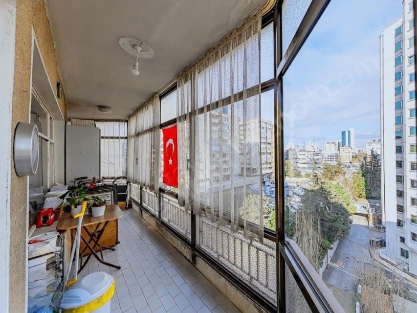 İSTANBUL KADIKÖY KOZYATAĞI YATIRIM İÇİN UYGUN 145 m2 3+1 BALKONLU İSKANLI SATILIK