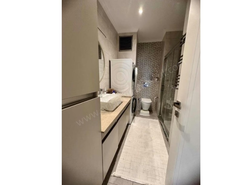 İSTANBUL KADIKÖY Erenköy de Prestijli Yeni Bina135m2 3+1 Balkonlu Arakat Satılık