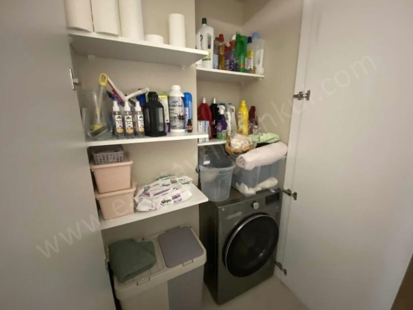 İSTANBUL KADIKÖY ERENKÖYDE ETHEMEFENDİYE 5.BİNADA 140 M2 EBEVEYNLİ LÜX 3+1 DAİRE