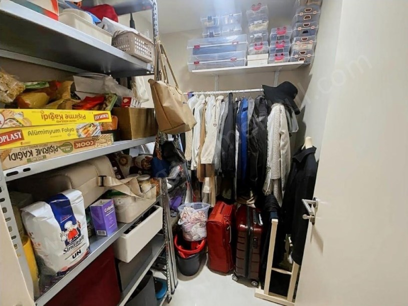 İSTANBUL KADIKÖY ERENKÖYDE ETHEMEFENDİYE 5.BİNADA 140 M2 EBEVEYNLİ LÜX 3+1 DAİRE