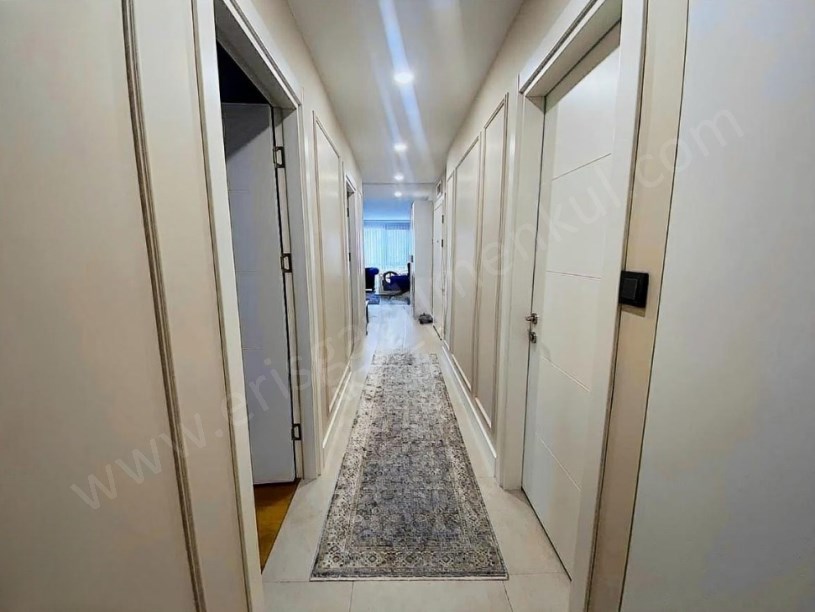 İSTANBUL KADIKÖY ERENKÖYDE ETHEMEFENDİYE 5.BİNADA 140 M2 EBEVEYNLİ LÜX 3+1 DAİRE