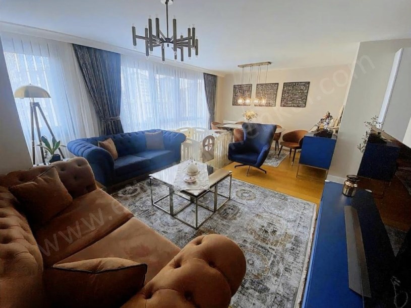 İSTANBUL KADIKÖY ERENKÖYDE ETHEMEFENDİYE 5.BİNADA 140 M2 EBEVEYNLİ LÜX 3+1 DAİRE