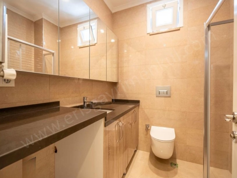 İSTANBUL KADIKÖY ERENKÖYDE SATILIK 3+1 BALKONLU MASRAFSIZ LüKS DAİRE