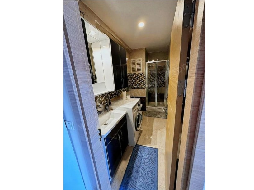 İSTANBUL KADIKÖY Marmaraya ve Bagdat Caddesine Yakin Satilik 2+1