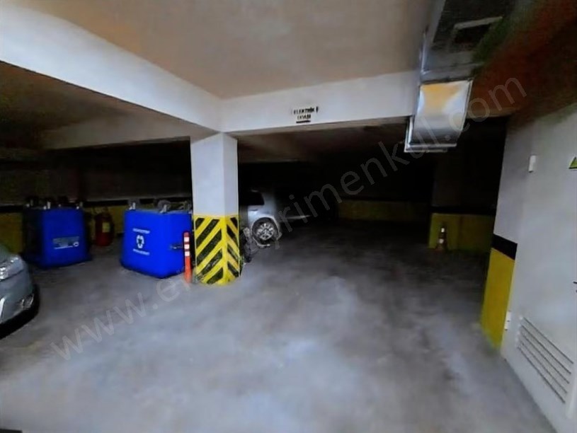 İSTANBUL KADIKÖY Marmaraya ve Bagdat Caddesine Yakin Satilik 2+1