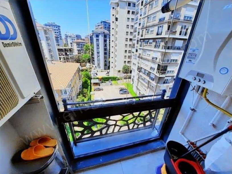 İSTANBUL KADIKÖY Marmaraya ve Bagdat Caddesine Yakin Satilik 2+1