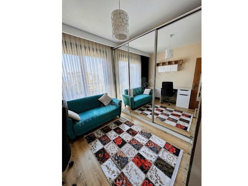 İSTANBUL KADIKÖY Marmaraya ve Bagdat Caddesine Yakin Satilik 2+1