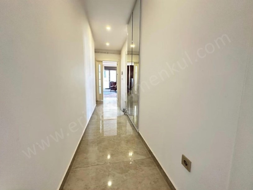 İSTANBUL KADIKÖY SUADİYE DE NEZİH KONUMDA YENİ BİNADA EBEVEYNLİ