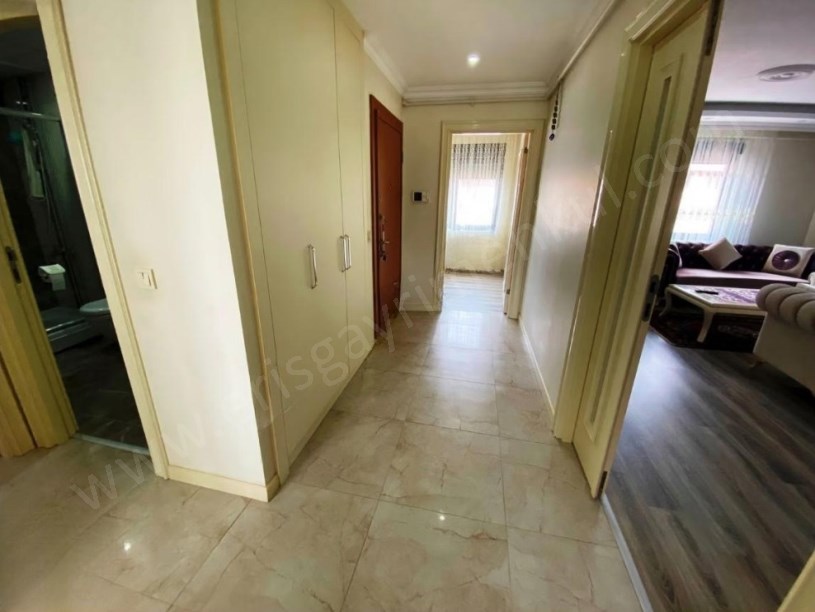 İSTANBUL KADIKÖY BOSTANCIDA MARMARAYA YAKIN KATTA ÖN CEPHE 3+1